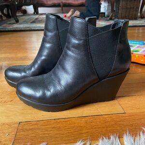 Leather wedge heels